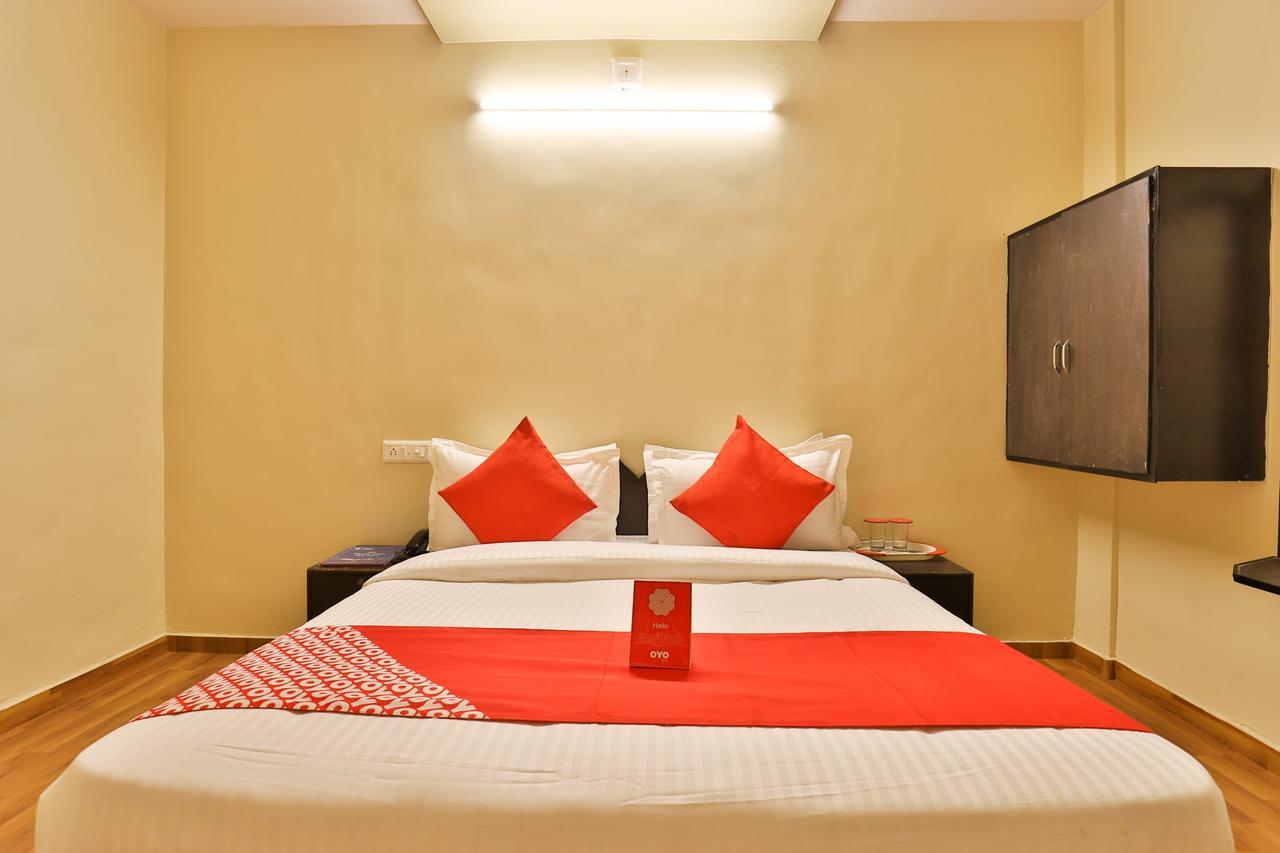 Oyo 11427 Hotel Kalyan Ahmedabad Exterior foto